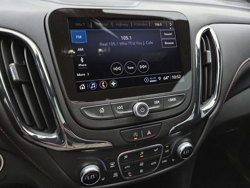 Used 2024 Chevrolet Equinox RS w/ RS Leather Package FWD image 8