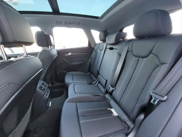 Used 2023 Audi Q5 2.0T Premium Plus w/ Premium Plus Package AWD/4WD image 14