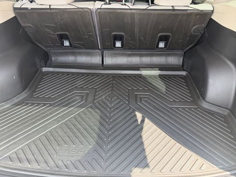 Used 2020 Subaru Forester AWD/4WD image 14