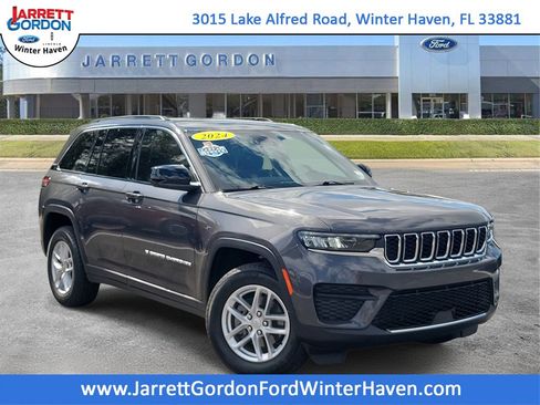 Used 2024 Jeep Grand Cherokee Laredo X image 1