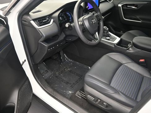 Used 2023 Toyota RAV4 XSE w/ XSE Grade Weather Package AWD/4WD image 10