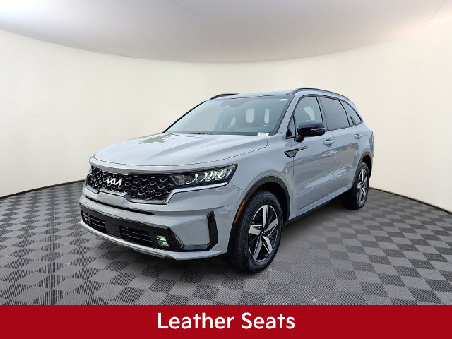 Certified 2023 Kia Sorento EX w/ Panoramic Sunroof Package FWD image 3