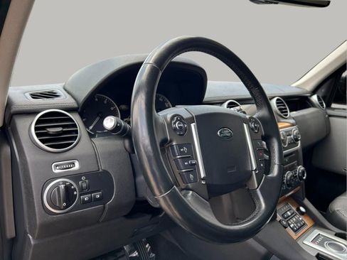 Used 2016 Land Rover LR4 image 14
