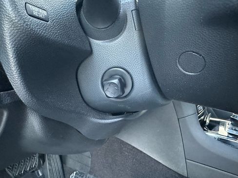 Used 2014 INFINITI Q60 Journey w/ Premium Package image 29