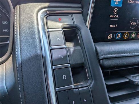 Used 2021 Chevrolet Suburban LT AWD/4WD image 11