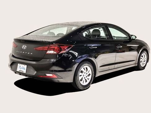 Used 2020 Hyundai Elantra SE w/ Cargo Package (C1) image 5