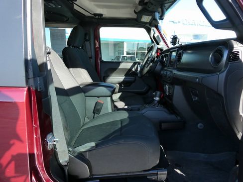 Used 2022 Jeep Wrangler Sport image 13