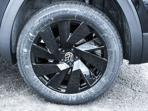 New 2026 Volkswagen Atlas Cross Sport SE image 22