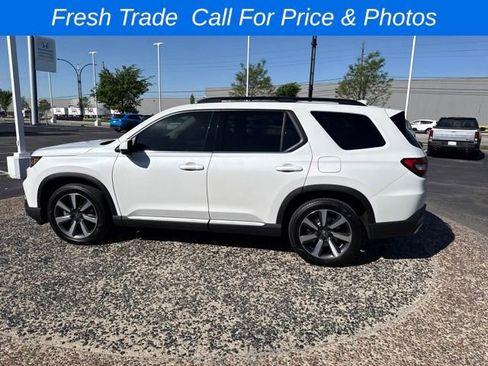 Used 2023 Honda Pilot Touring image 9