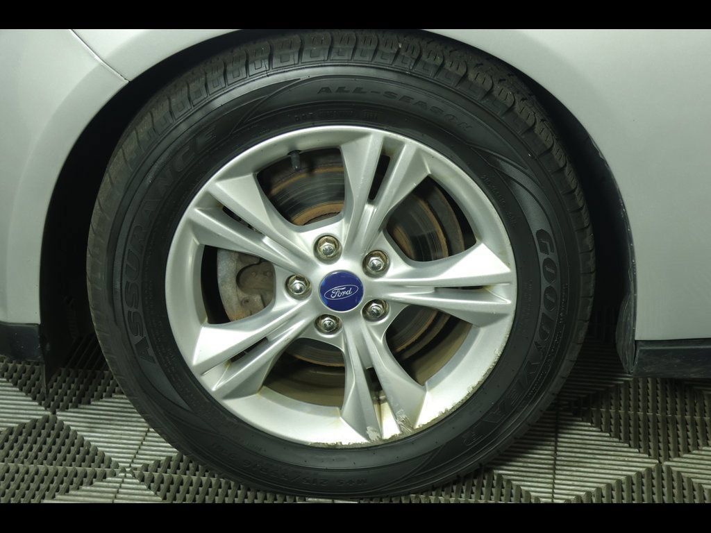 Used 2013 Ford Focus SE FWD image 10