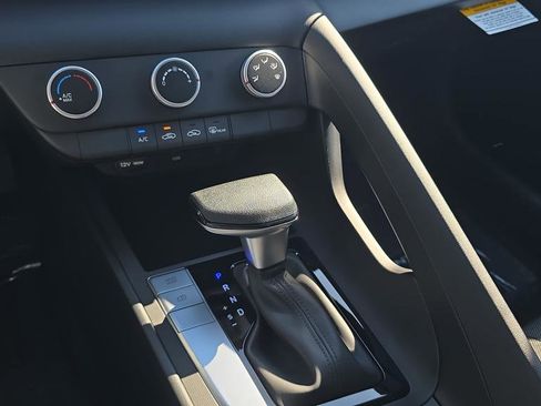 New 2026 Hyundai Elantra SE FWD image 21