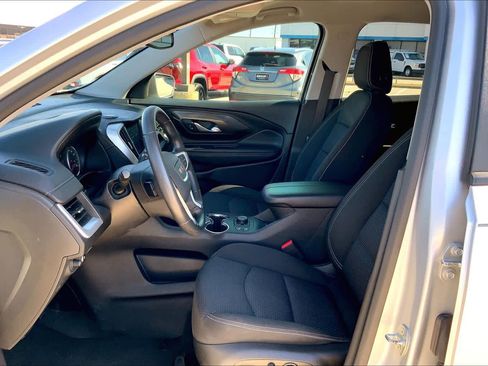 Used 2022 GMC Terrain SLE w/ Driver Convenience Package image 18