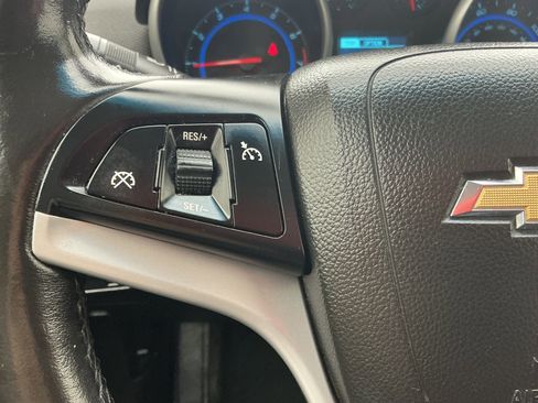Used 2015 Chevrolet Cruze LT image 9