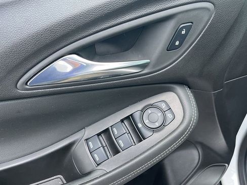 Used 2024 Buick Encore GX Sport Touring FWD image 23