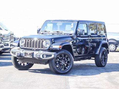 Used 2024 Jeep Wrangler Unlimited Sahara AWD/4WD image 1