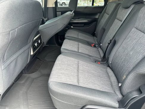 Used 2023 Ford Expedition XLT AWD/4WD image 19