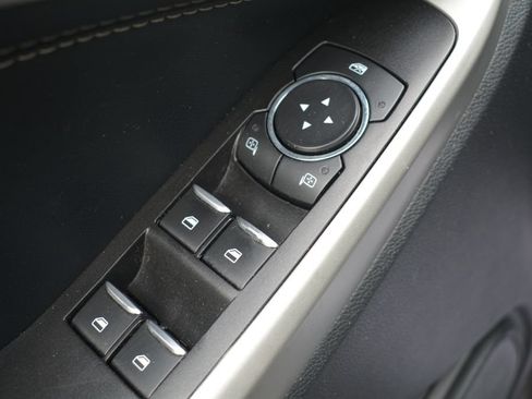 Used 2022 Ford Explorer XLT AWD/4WD image 8