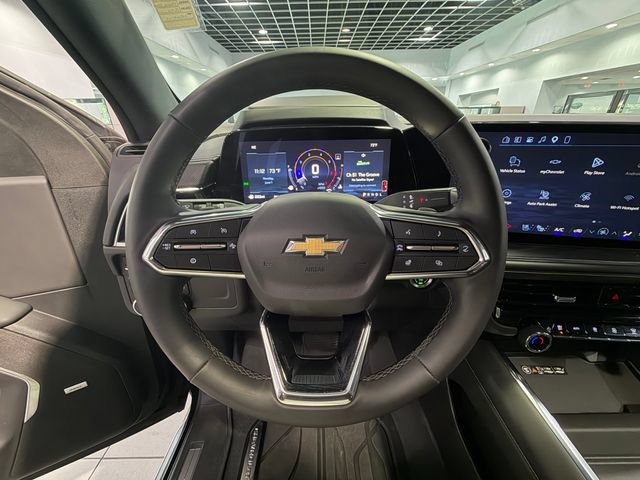 Used 2025 Chevrolet Tahoe Premier AWD/4WD image 17