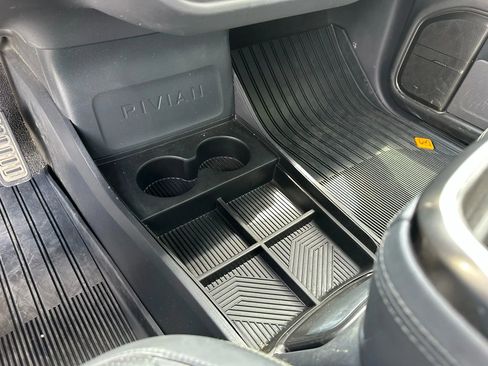 Used 2022 Rivian R1T Launch Edition image 41