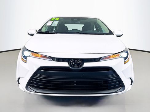 Used 2024 Toyota Corolla LE FWD image 11