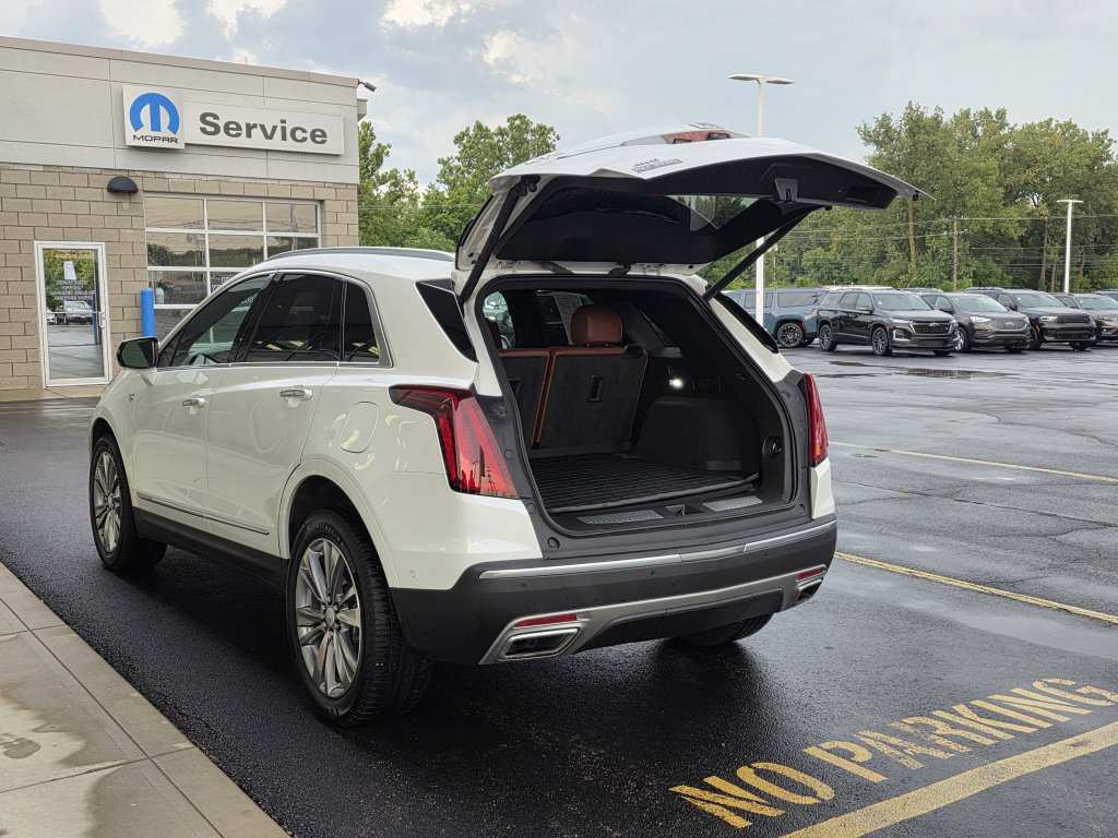 Used 2023 Cadillac XT5 Premium Luxury w/ Technology Package AWD/4WD image 14