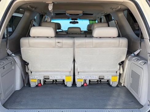 Used 2004 Toyota Sequoia Limited RWD image 42