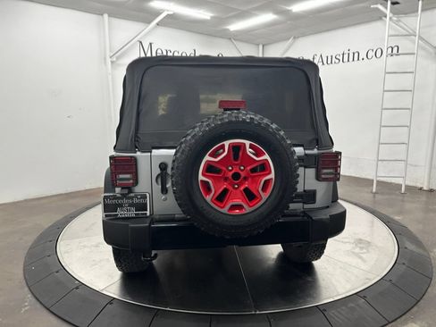 Used 2015 Jeep Wrangler Sport AWD/4WD image 3