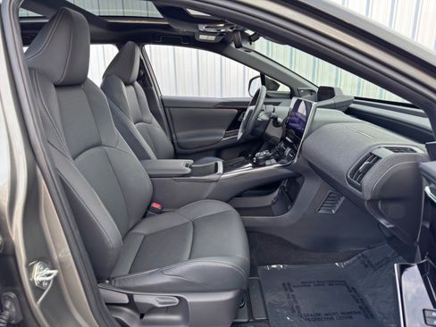 Used 2023 Toyota bZ4X Limited image 16