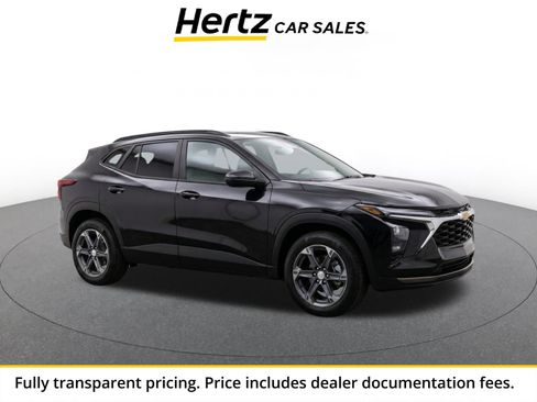 Used 2025 Chevrolet Blazer LT FWD image 1