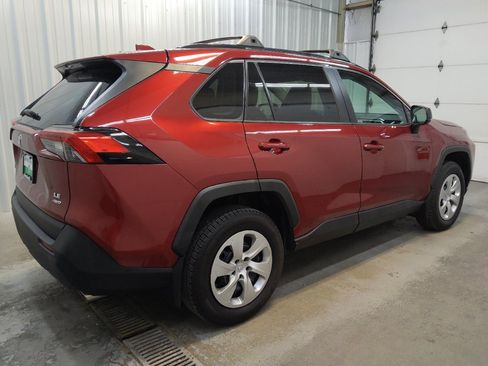 Used 2019 Toyota RAV4 LE w/ All Weather Liner Package AWD/4WD image 10