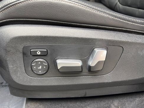 Used 2020 BMW X7 xDrive40i w/ Premium Package image 25