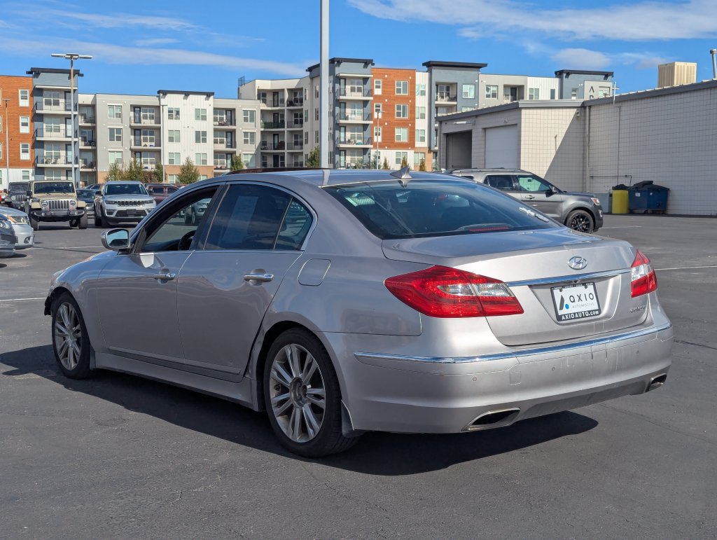Used 2012 Hyundai Genesis 3.8 w/ Premium Pkg RWD image 7