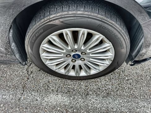 Used 2014 Ford Fusion SE w/ Equipment Group 502A FWD image 6