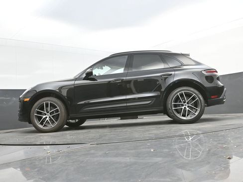 New 2026 Porsche Macan image 37