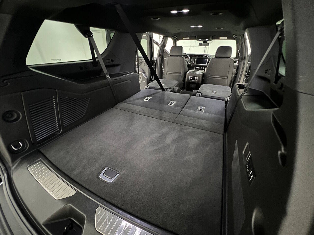 Used 2021 GMC Yukon XL Denali AWD/4WD image 65