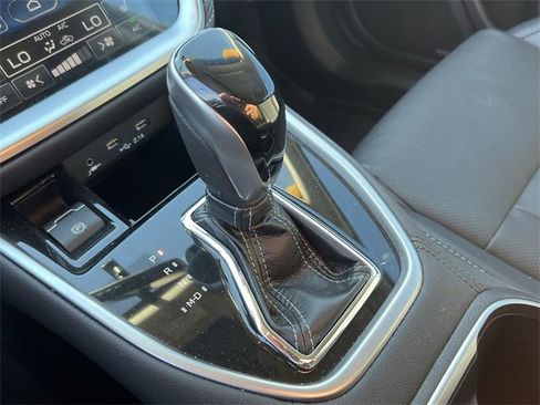 Used 2020 Subaru Outback Limited image 20
