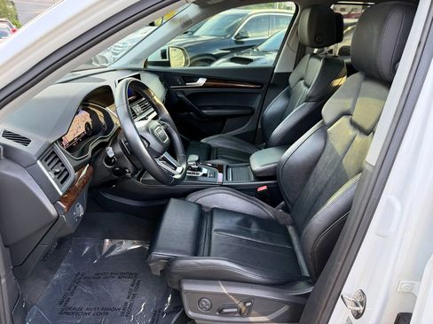 Used 2019 Audi Q5 2.0T Premium Plus w/ Premium Plus Package AWD/4WD image 12