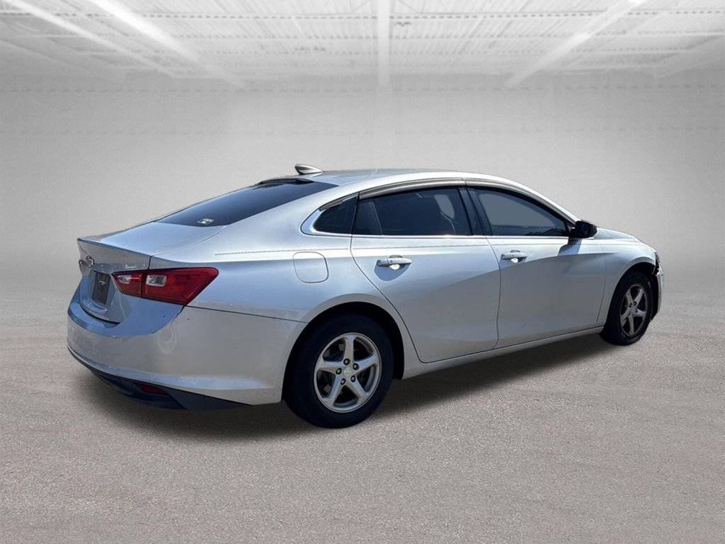 Used 2018 Chevrolet Malibu LS FWD image 3