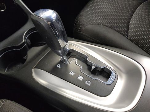 Used 2019 Dodge Journey SE image 26