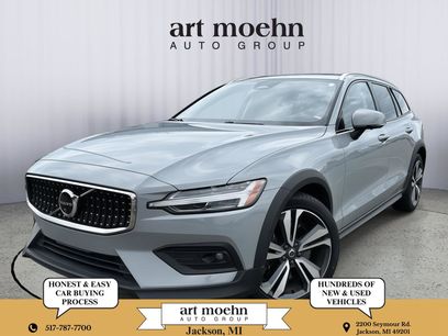 Used 2025 Volvo V60 B5 Cross Country Plus