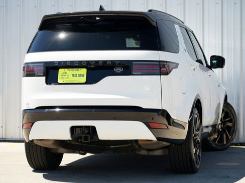 Used 2023 Land Rover Discovery S R-Dynamic image 5