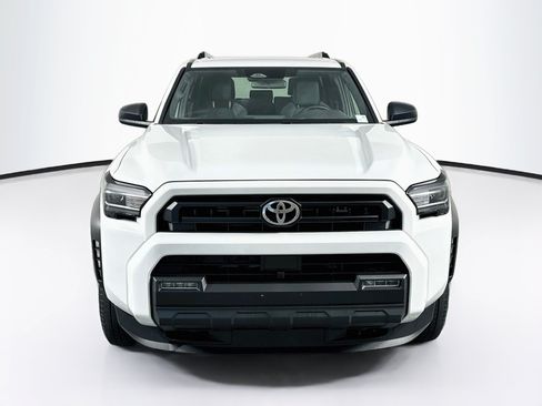 Used 2025 Toyota 4Runner SR5 AWD/4WD image 2