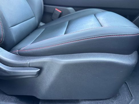 Used 2025 Chevrolet Traverse Z71 image 25