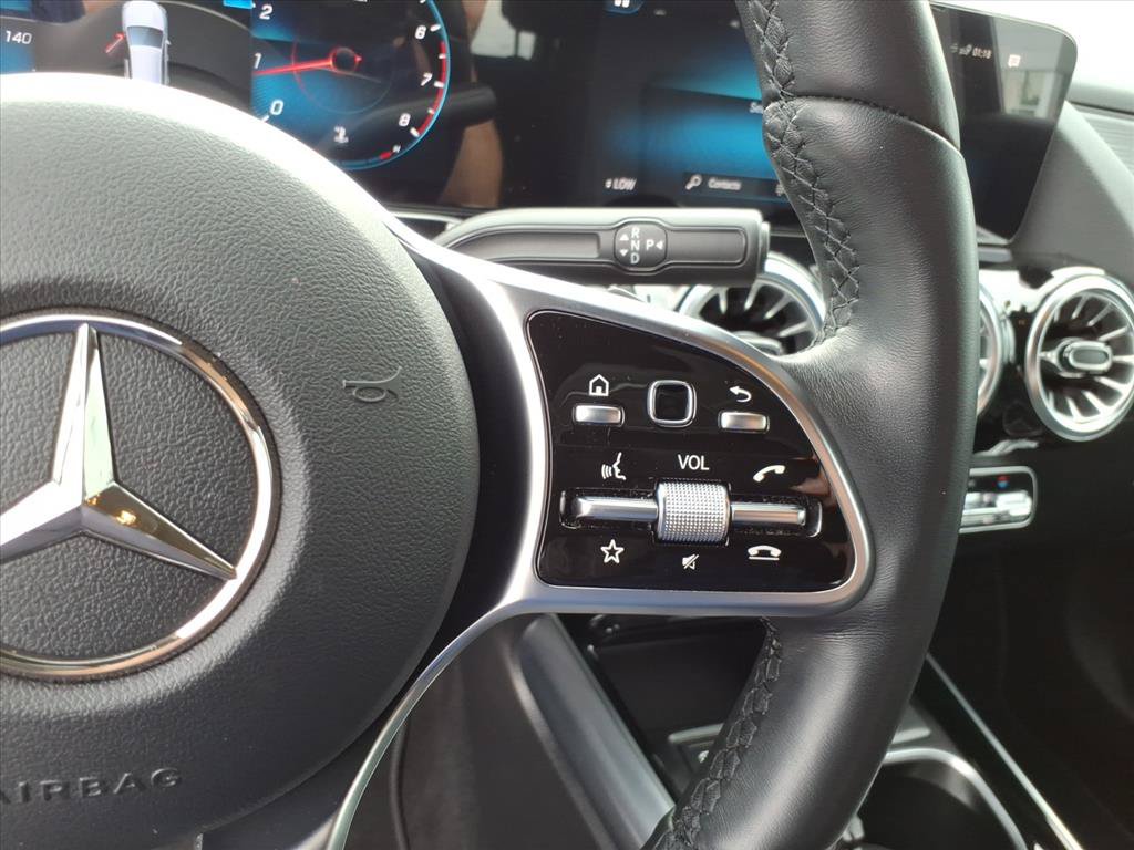 Used 2023 Mercedes-Benz GLA 250 4MATIC image 17
