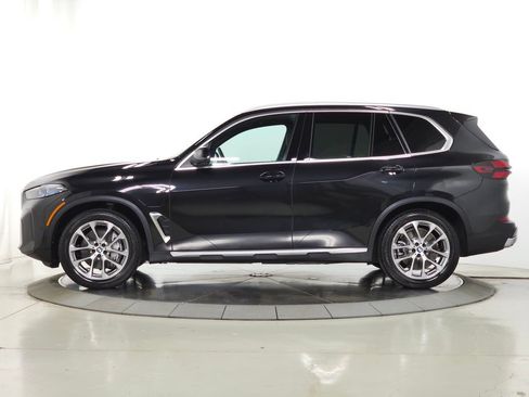 Used 2026 BMW X5 xDrive50e w/ Premium Package AWD/4WD image 4