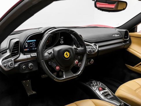Used 2014 Ferrari 458 Spider RWD image 11