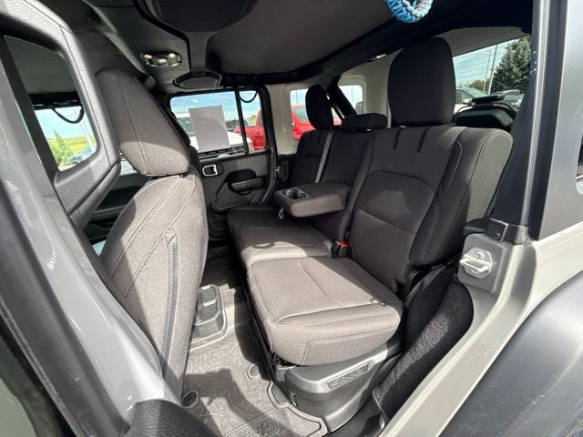 Used 2023 Jeep Wrangler Unlimited AWD/4WD image 18