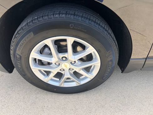 Certified 2023 Chevrolet Equinox LT FWD image 11