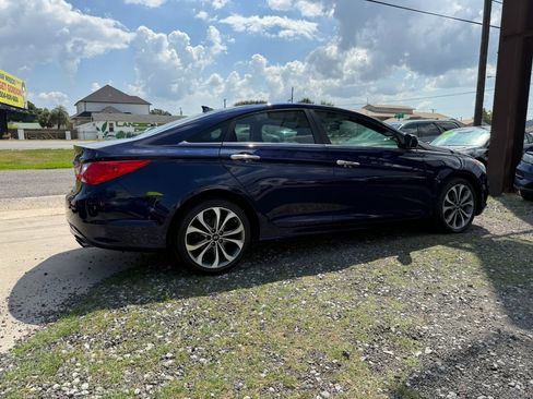 Used 2013 Hyundai Sonata SE w/ Navigation & Sunroof Pkg image 6