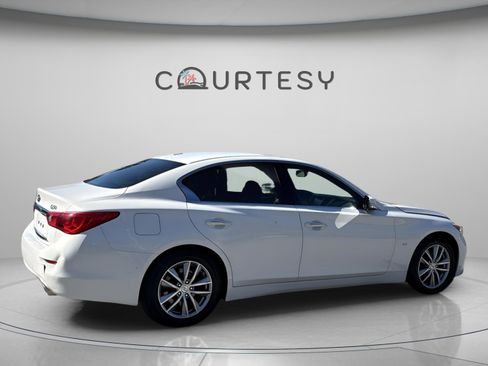 Used 2015 INFINITI Q50 Premium w/ Navigation Package image 7